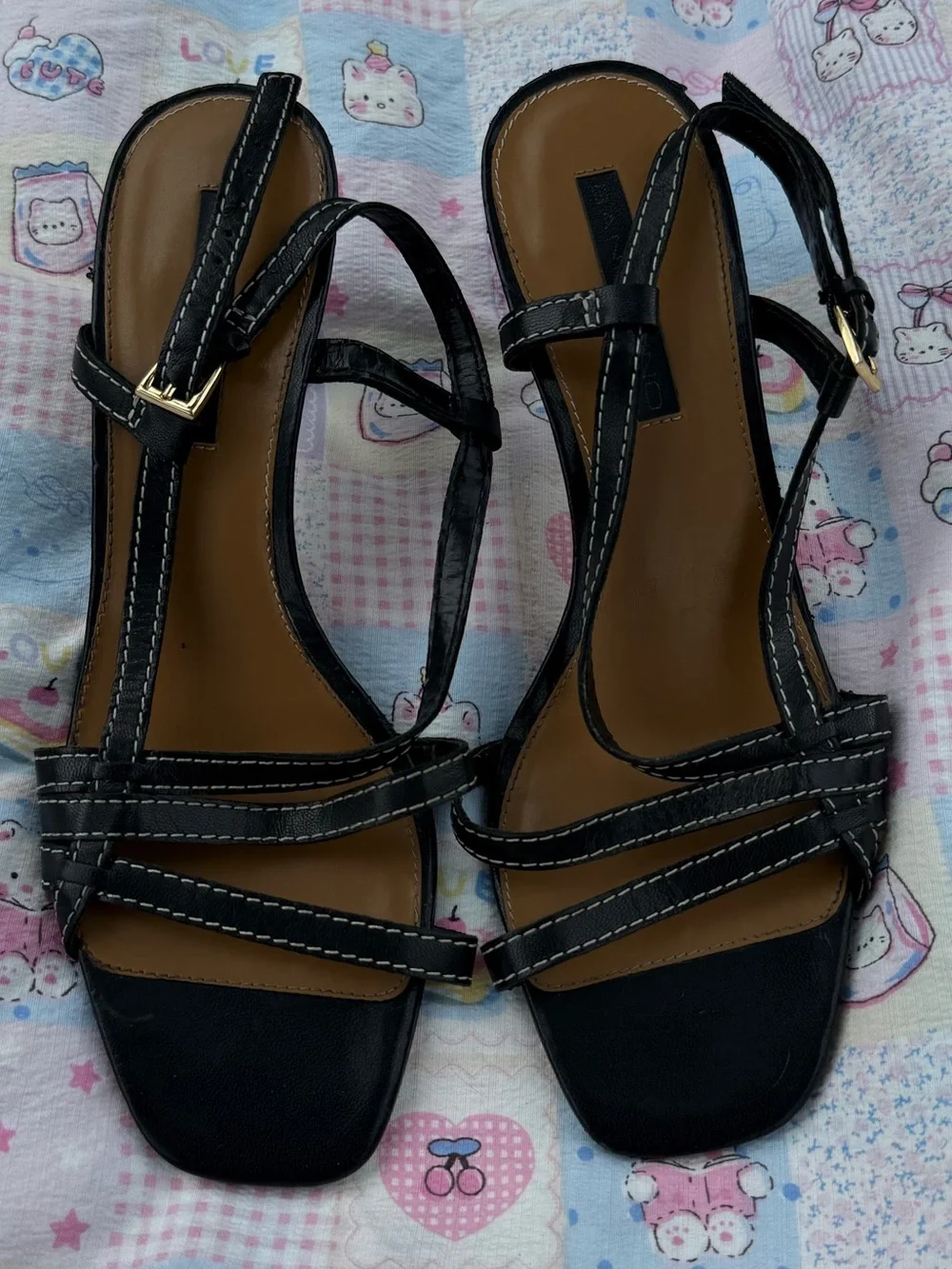 Y2K Vintage Bandolino black strappy kitten heels